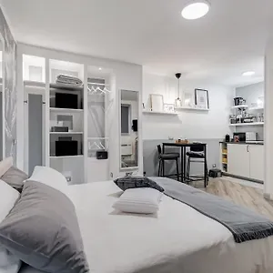 Diecipassi Dal Colosseo Holiday home